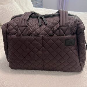 Vooray quilted travel bag with wet bag